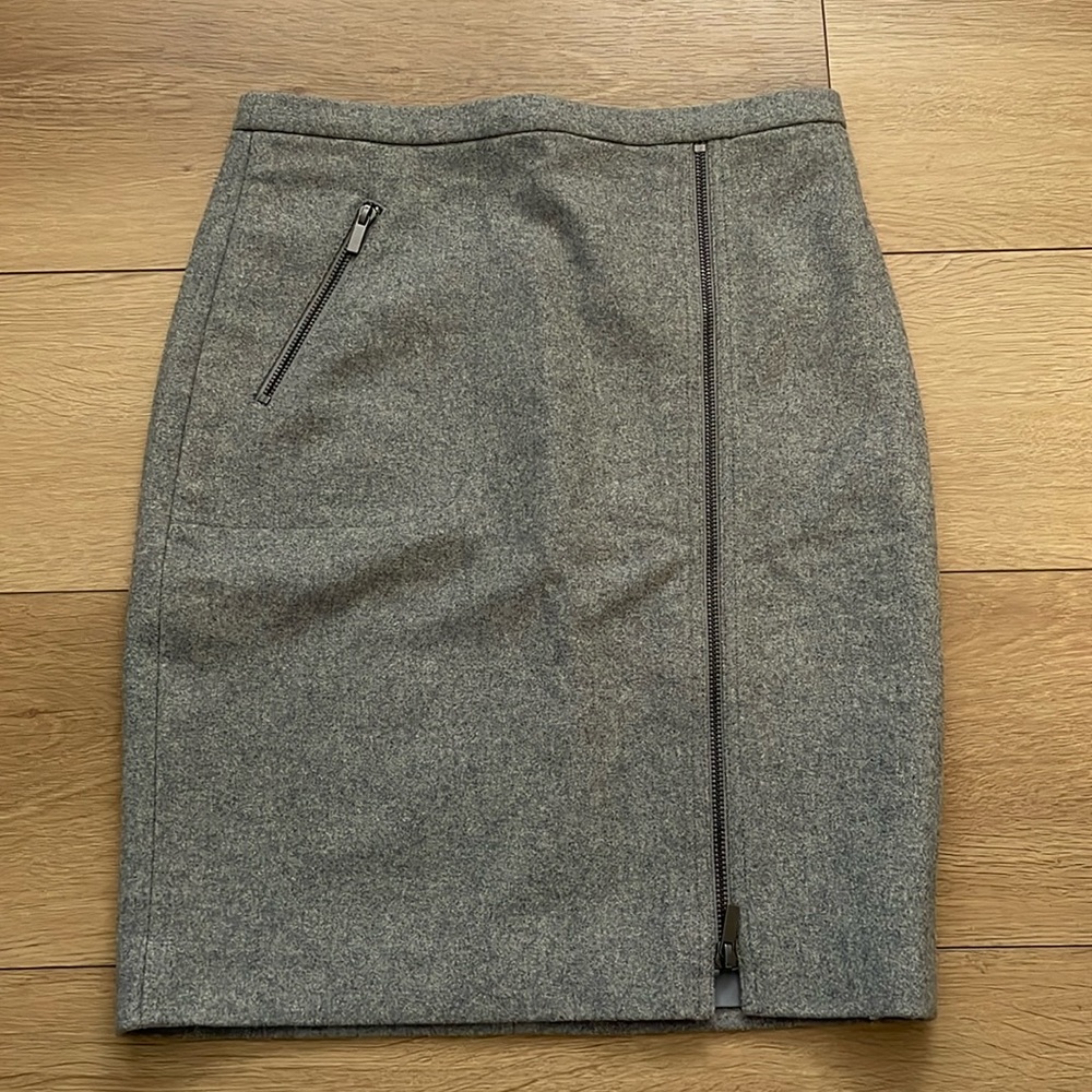 NWT J.Crew Asymmetrical Zipper Pencil Skirt Gray Size 0
